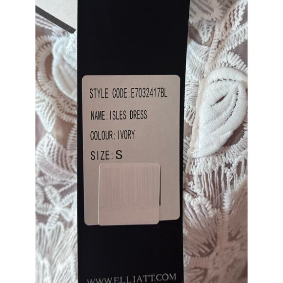 Elliatt Isles Floral Applique Mini Dress, Size S, White, NWT $328 - Picture 16 of 16